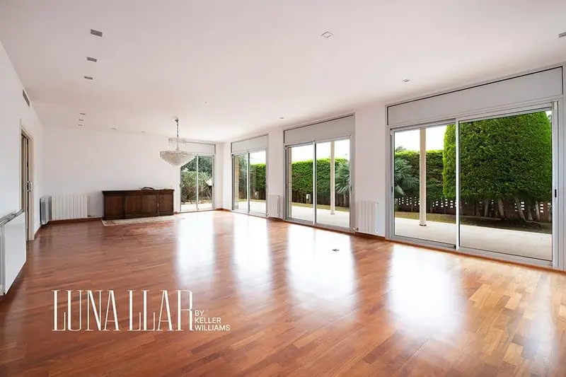 Casa en Bellamar Castelldefels con Vistas Despejadas