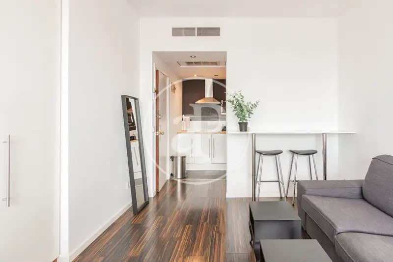 Estudio con Vistas en Princesa - Reformado y Equipado