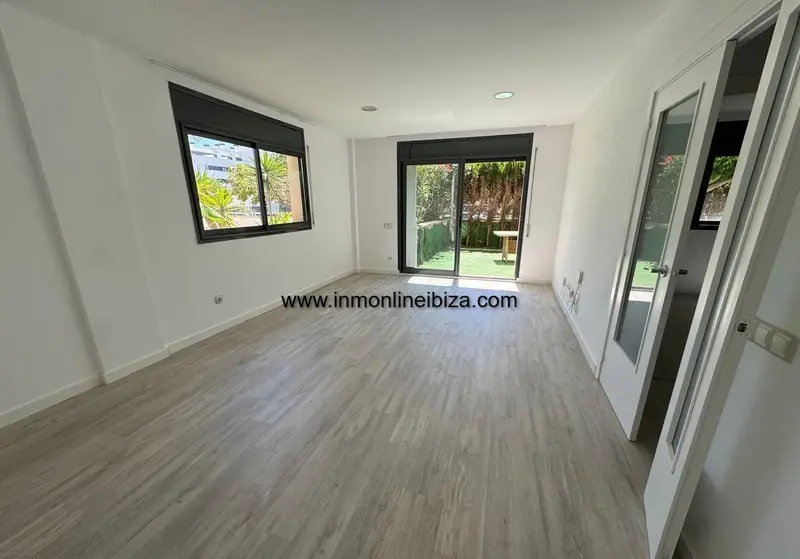 Apartamento en venta Platja d En Bossa Ibiza