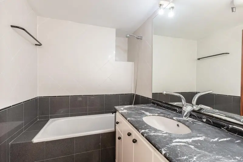 Coliving Valencia: Habitaciones Amuebladas con Servicios Incluidos