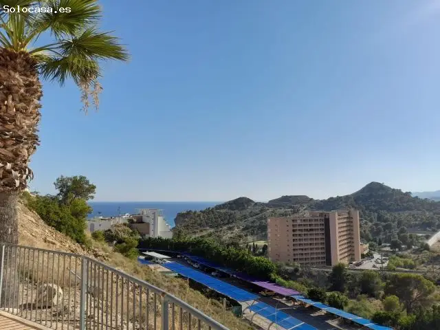 Dúplex en Villajoyosa con Vistas al Mar y Piscina