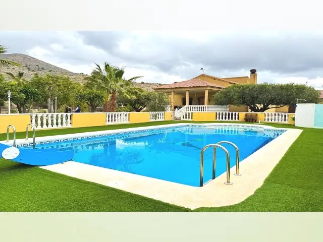 Casa Villa 4 Dormitorios Fortuna Murcia Piscina