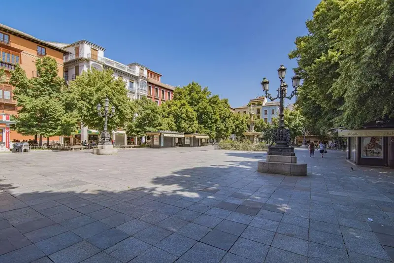 Venta Adosado Gran Via Centro Granada Con Garaje