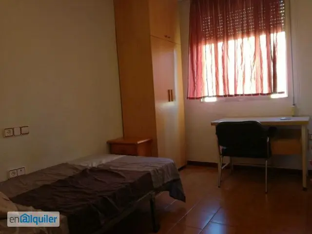 Alquiler piso estudiantes Algirós 4 dormitorios 2 baños aire acondicionado