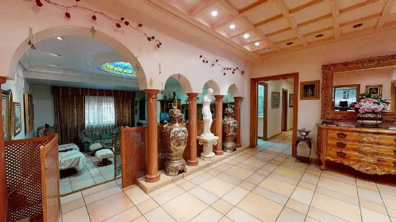 Venta Chalet con Piscina en Elche