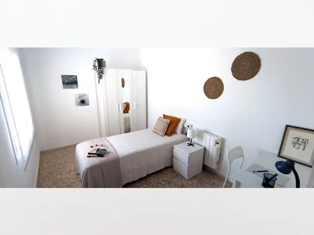 Habitacion Alquiler Reus Amueblada con Wifi