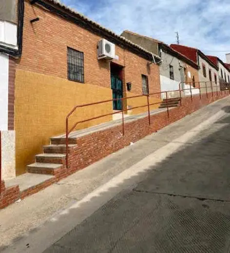 Casa con 4 Habitaciones en Puertollano Ciudad Real