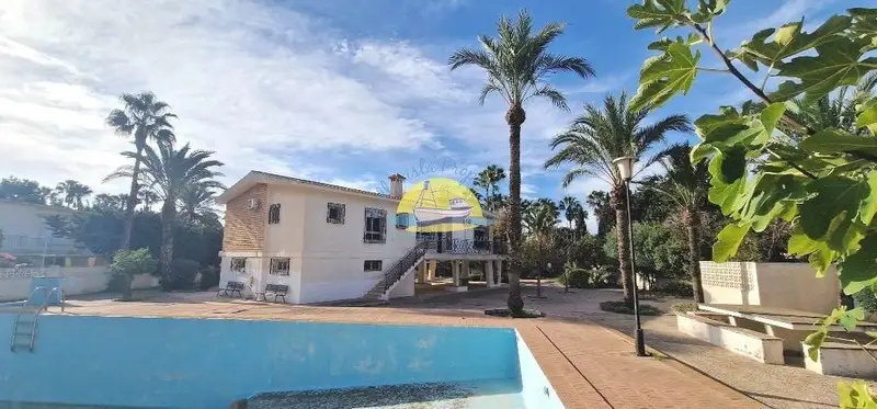 Chalet en Venta La Azohia 4 Dormitorios Piscina 1821m2