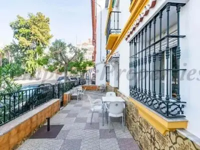 Dos Adosados 7 Dormitorios 2 Baños Azotea
