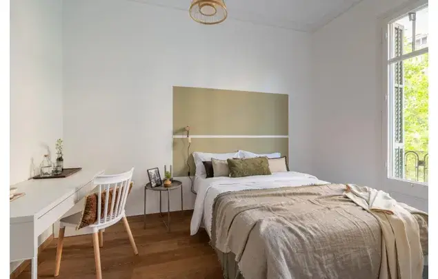 Apartamento 6 Dormitorios Barcelona Estudiantes Trabajadores