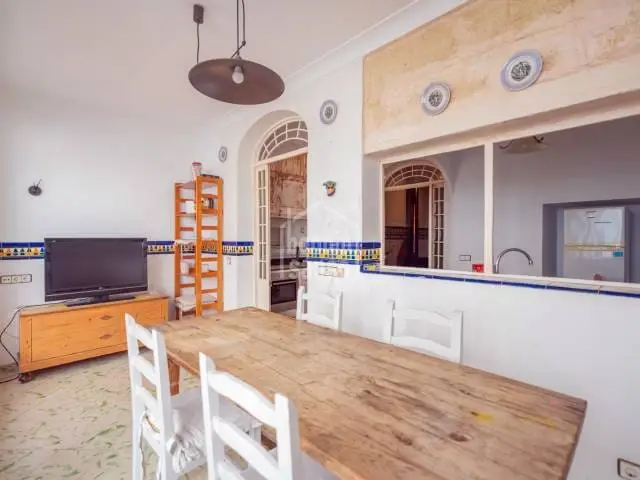 Ático con Encanto y Patio Privado en Mahón
