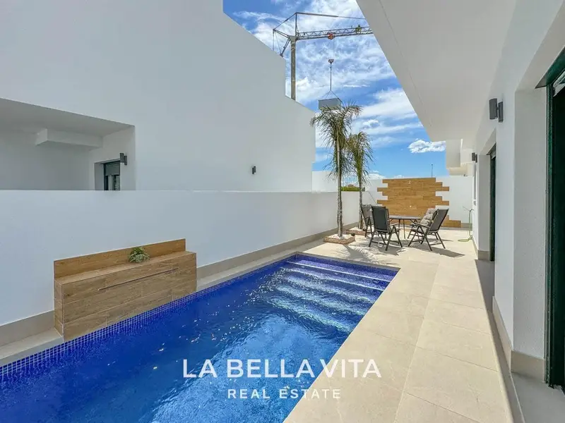 Villa en Dolores con Piscina Privada y Sótano - Ideal Familias