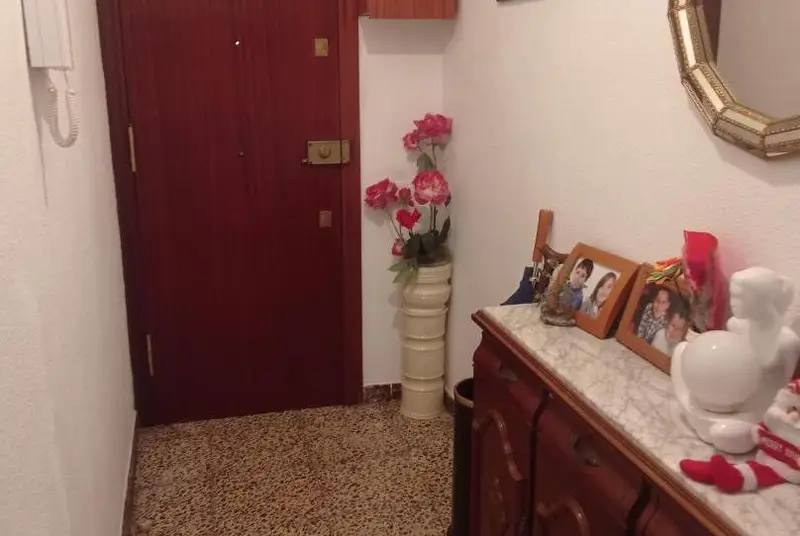 Piso en Venta Sants Barcelona Amueblado con Balcon y Trastero