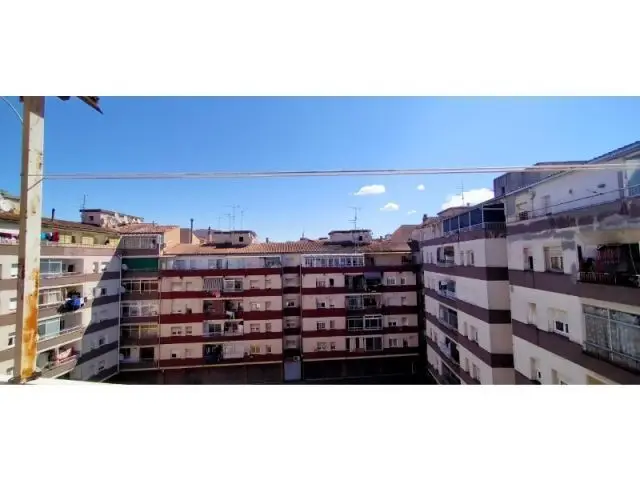Atico en Salt a Reformar Gran Balcon Terraza Ascensor