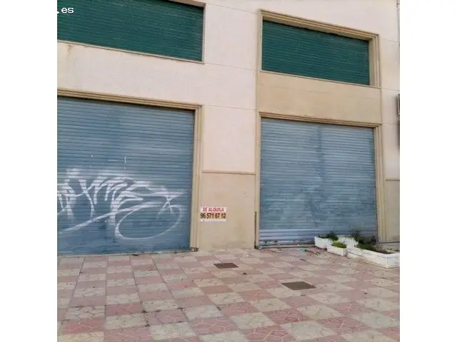 Local Comercial en Bruto Dos Plantas y Terraza