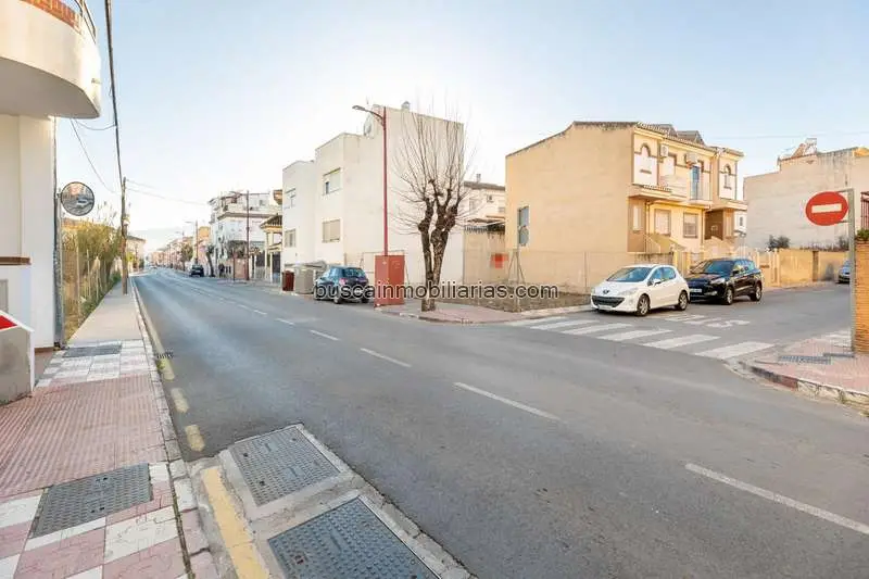 Parcela Urbana en Venta en Armilla: Oportunidad de Inversión