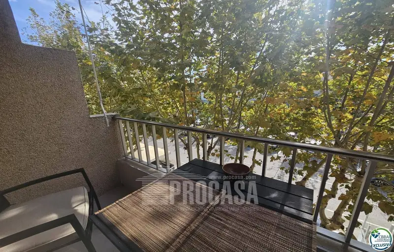 Apartamento Reformado en Empuriabrava Cerca de la Playa
