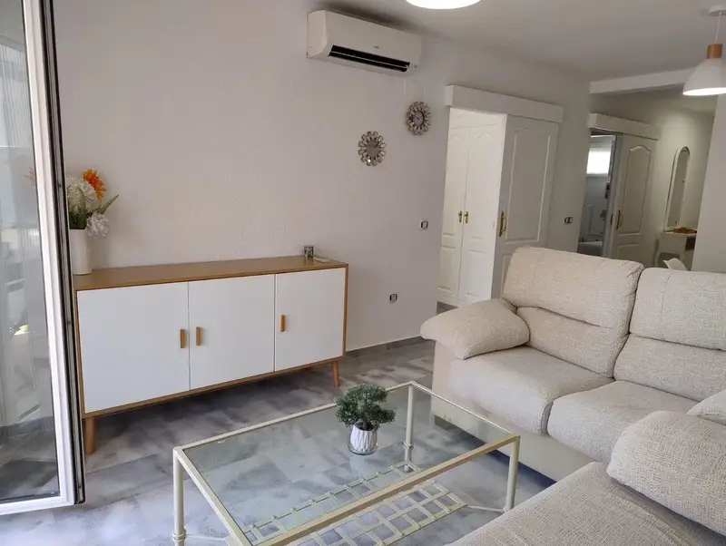 Apartamento en Alquiler Fuengirola 2 Dormitorios Playa Piscina