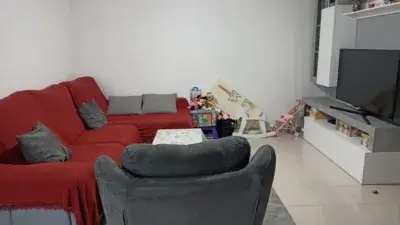 Piso en Venta Olot Av Santa Coloma 2 Dormitorios Aparcamiento