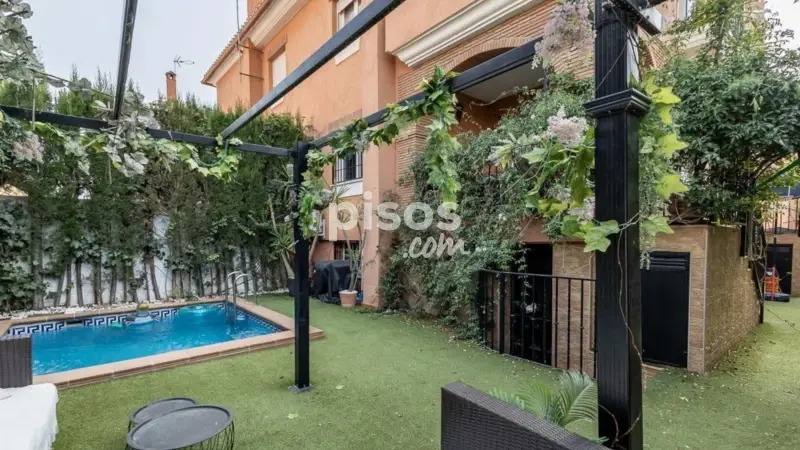 Chalet Pareado Lujo Piscina Jardin Licencia Turistica