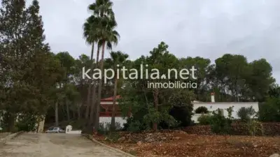 Casa Rústica en Montesa con Piscina y 56000m2 de Terreno