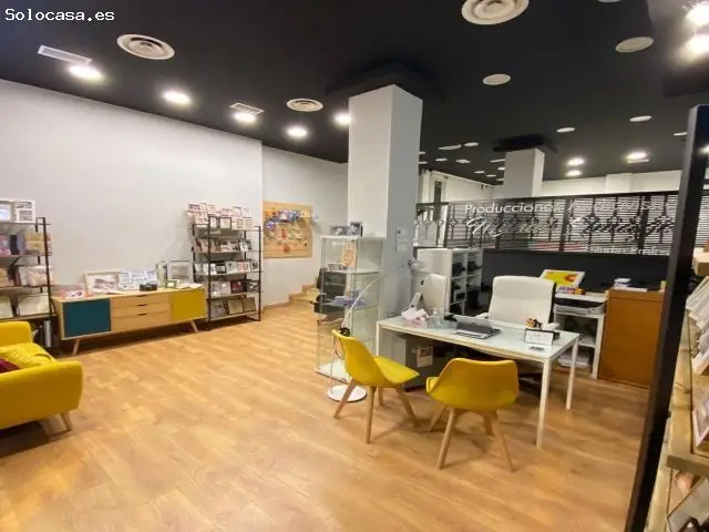 Local Comercial en Venta en Granada Alhamar