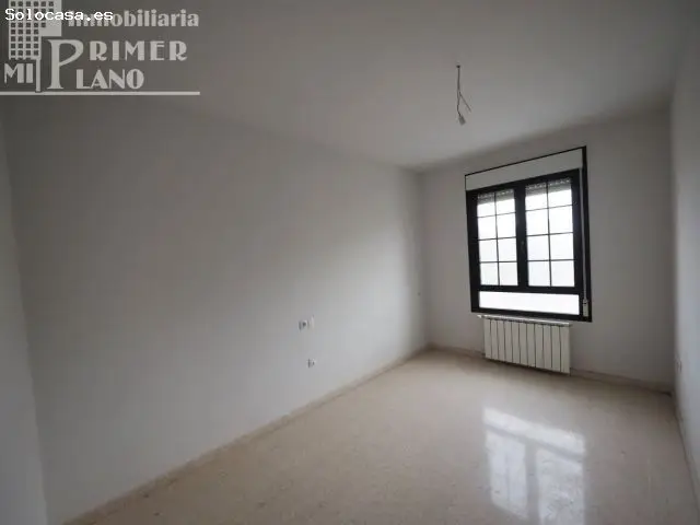 Piso en Jardines de la Estacion 4 Dorm 2 Baños Garaje Trastero Piscina