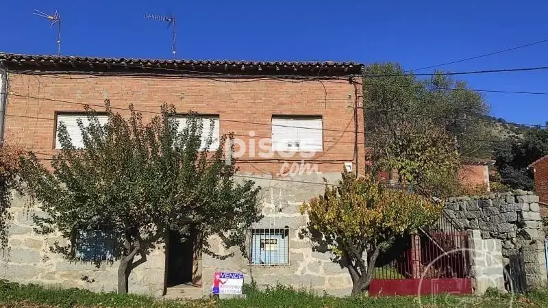 Finca con 3 Casas en Navalmoral de la Sierra