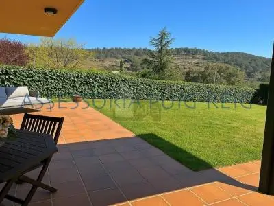 Chalet con Jardin en Puig reig Ideal para Familias