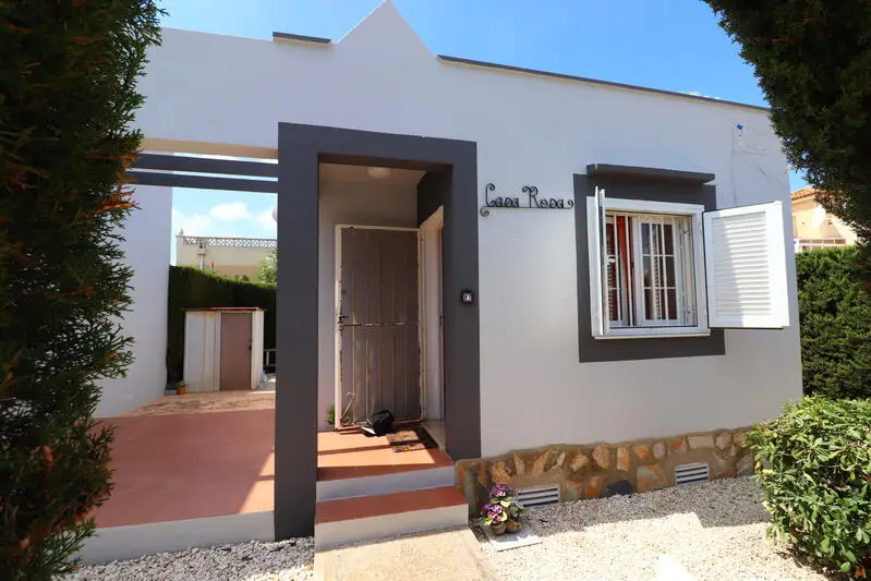 Villa de 1 Dormitorio en Montebello Alicante