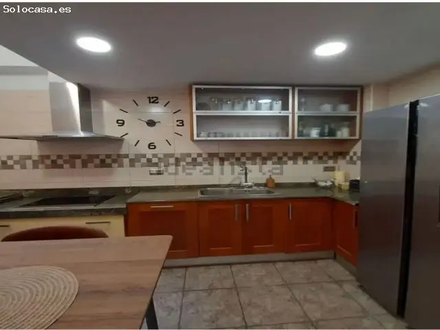 Chalet en Cabo de las Huertas con Vistas al Parque
