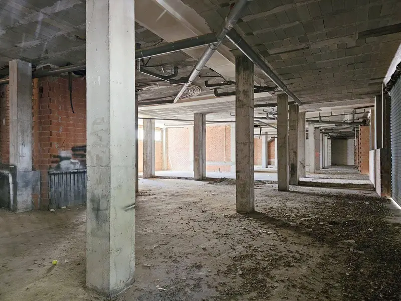 Local Comercial 720m² Dénia Alquiler Gran Espacio Resistencia Carga