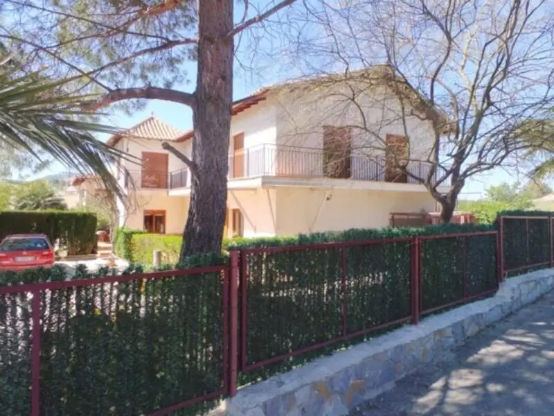 9 Cuarto Villa en Venta Monóvar Alicante