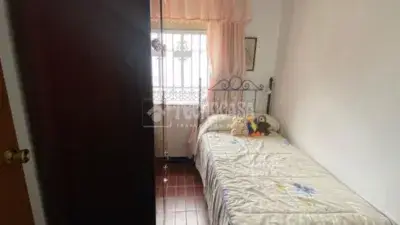 Casa adosada en venta en Utrera