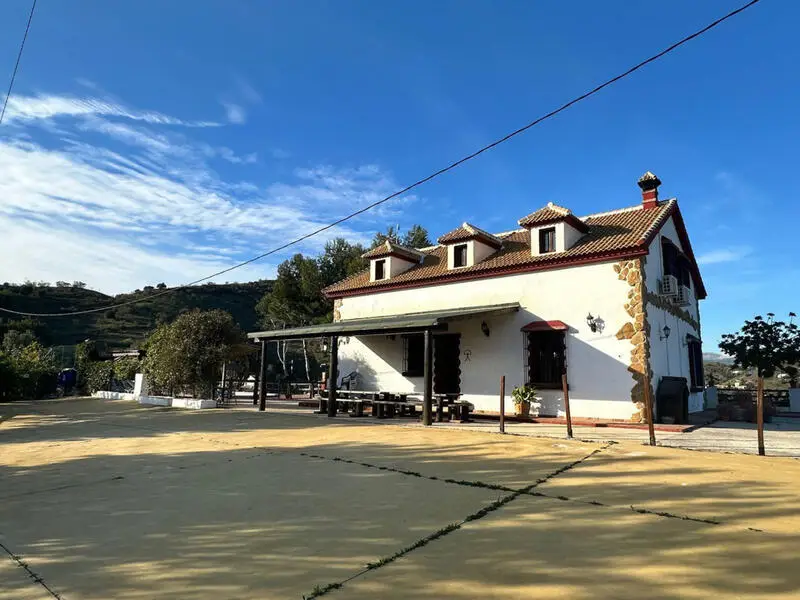Villa con 5 Dormitorios en Almogía Málaga Ideal Familias y Turismo Rural