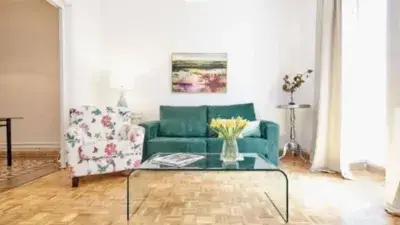 Piso en Alquiler Madrid Capital: Elegante Vivienda junto al Palacio Real