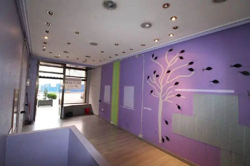 Venta Local Comercial Centro Civico Oviedo Calle Padre Vinjoy