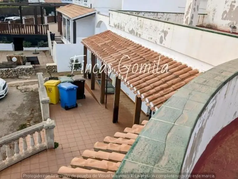 Venta Apartamentos y Local Comercial en Puerto Addaia