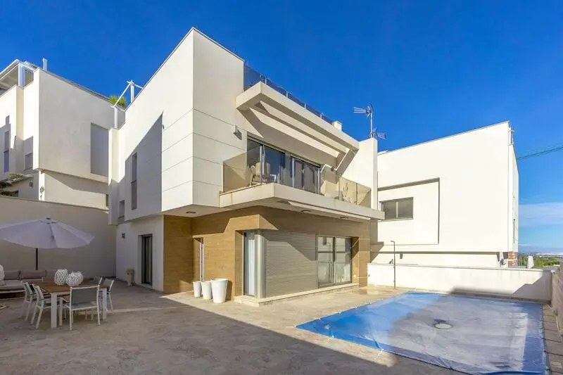 Casa en Orihuela Costa 3 Dormitorios Piscina Solarium