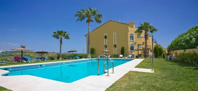 Alquiler Piso 2 Dormitorios Estepona