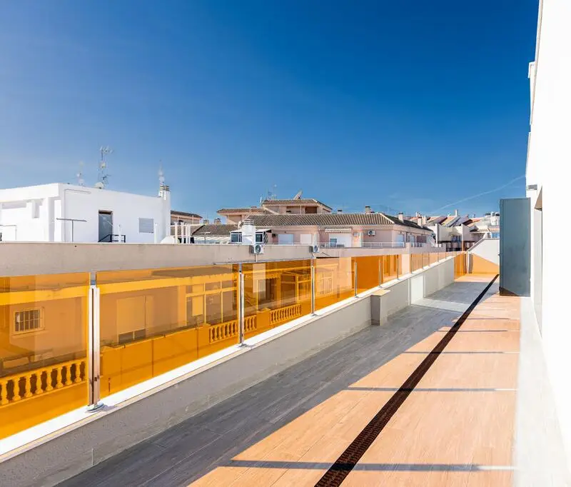 Atico en Torrevieja con Sauna Privada y Azotea