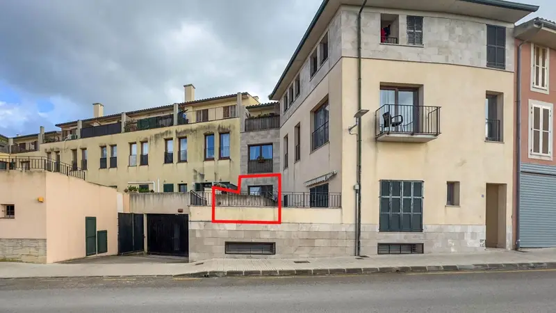 Piso en Venta Sineu Mallorca 2 habitaciones terraza piscina parking