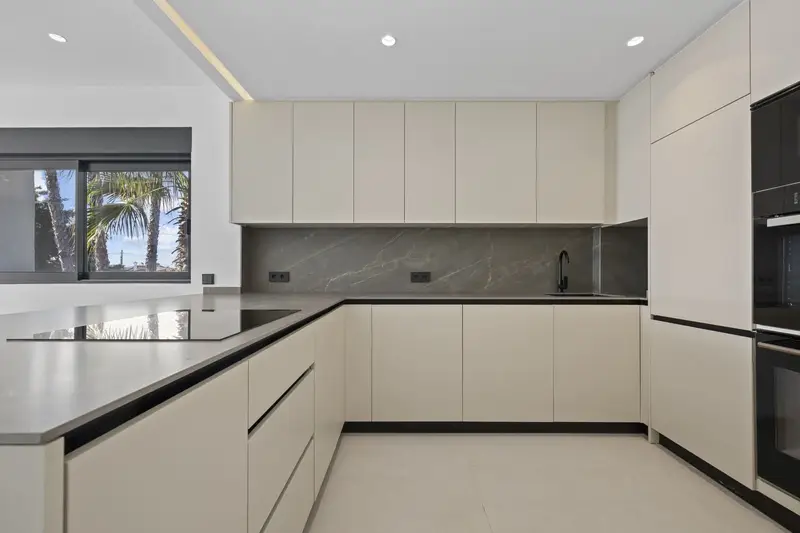 Atico de Lujo en Venta en Marbella