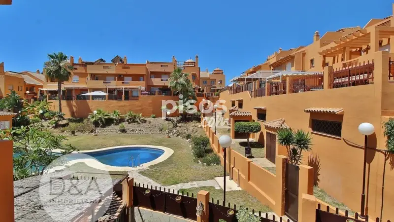 Casa adosada en venta en Torre de Benagalbón