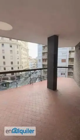 Alquiler Piso 200m2 Extramurs 4 Dormitorios 3 Baños Terraza Ascensor