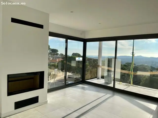 Impresionante Casa De Nueva Construcción Con Vistas Al Mar En Lloret De Mar - Costa Brava