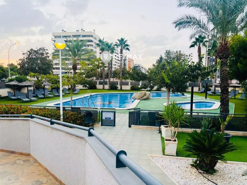 Apartamento en Cabo de Huertas con Vistas al Mar