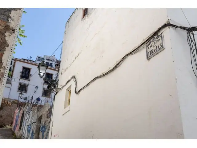 Solar en Albaicín Bajo con Proyecto y Licencia para 8 Apartamentos