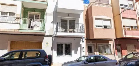 Casa Reformada en Torrevieja Centro Cerca del Mar