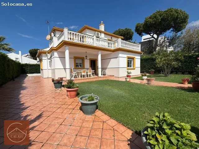 Chalet en Nuevo Portil Cerca de la Playa
